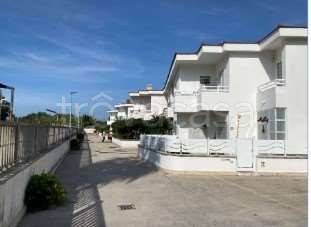 casa indipendente in vendita a Pozzuoli in zona Cuma