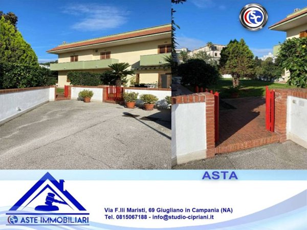 casa indipendente in vendita a Pozzuoli
