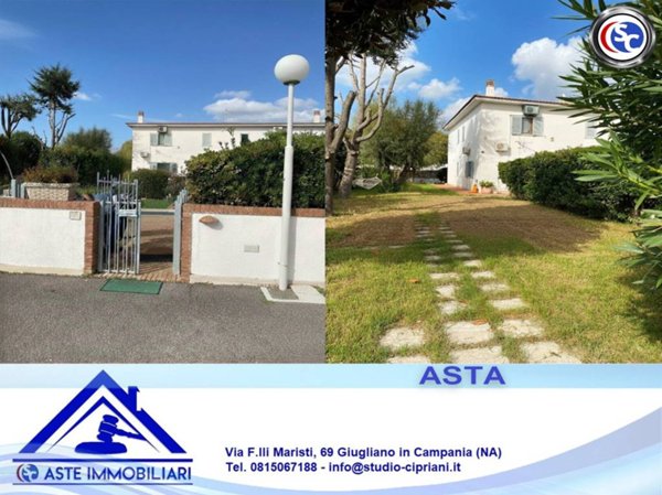 casa indipendente in vendita a Pozzuoli