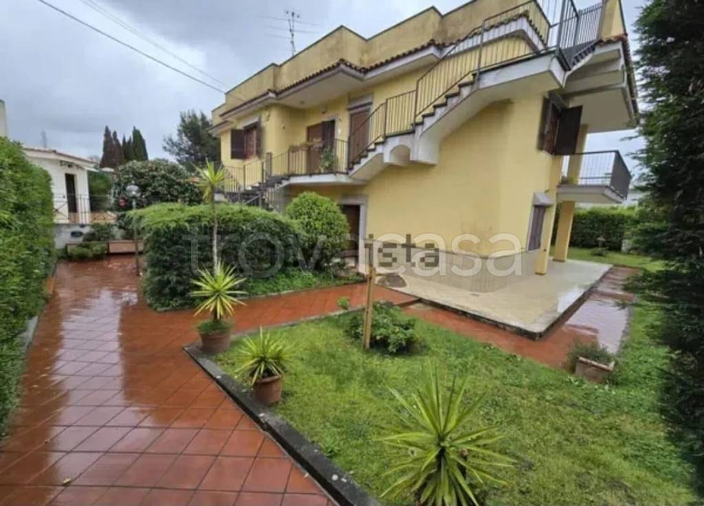 appartamento in vendita a Pozzuoli in zona Monterusciello