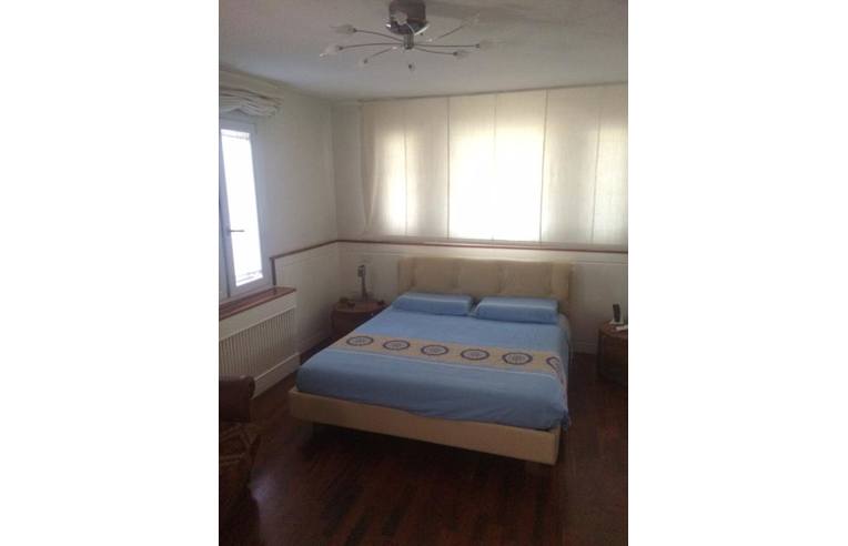 casa indipendente in vendita a Pozzuoli in zona Arco Felice