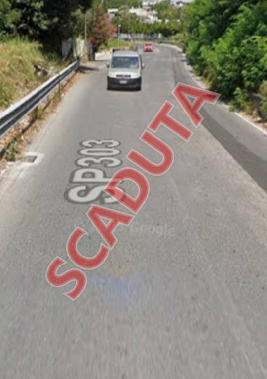 locale commerciale in vendita a Pozzuoli in zona Licola Lido