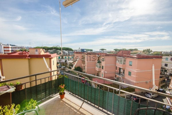 appartamento in vendita a Pozzuoli in zona Arco Felice