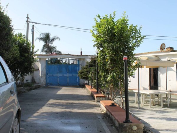 appartamento in vendita a Pozzuoli in zona Cuma