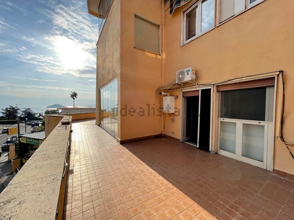 appartamento in vendita a Pozzuoli in zona Solfatara