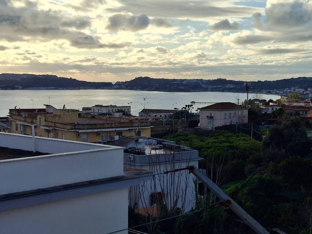 appartamento in vendita a Pozzuoli