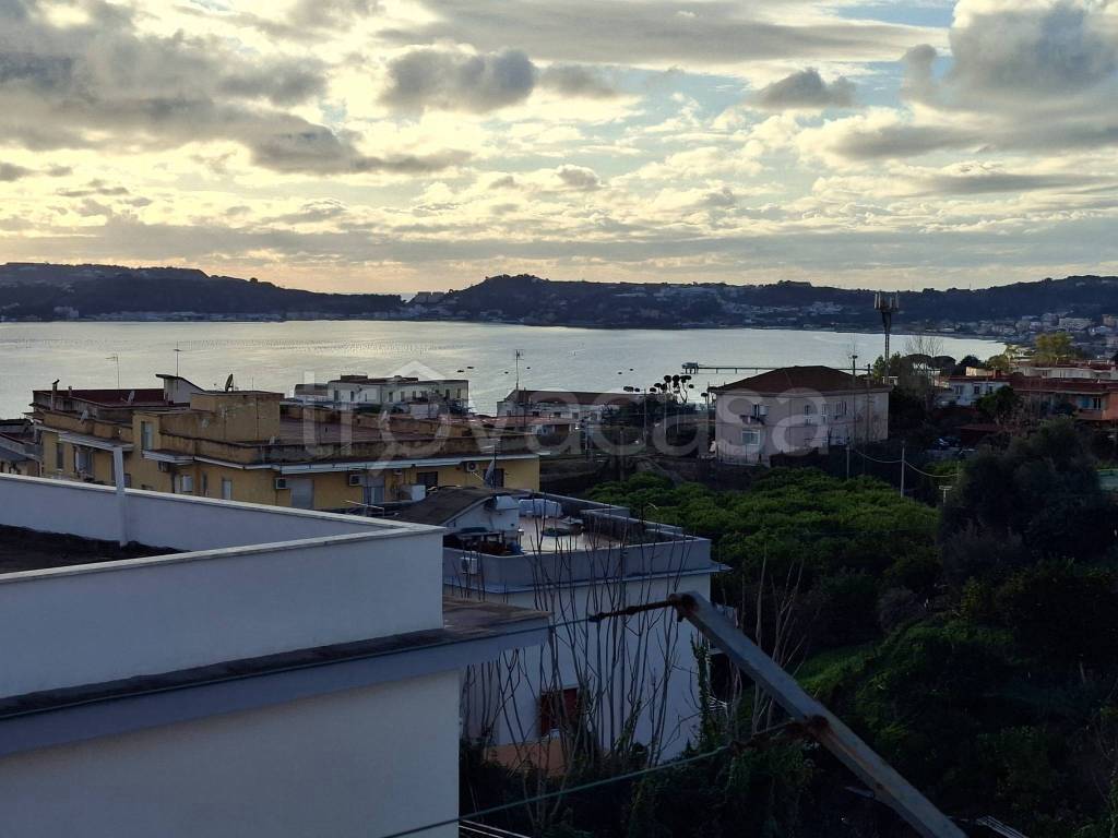 appartamento in vendita a Pozzuoli