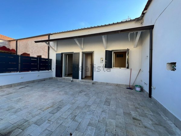 appartamento in vendita a Pozzuoli in zona Licola Lido