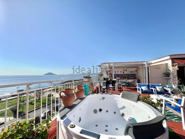 appartamento in vendita a Pozzuoli