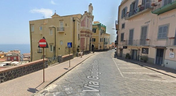 appartamento in vendita a Pozzuoli