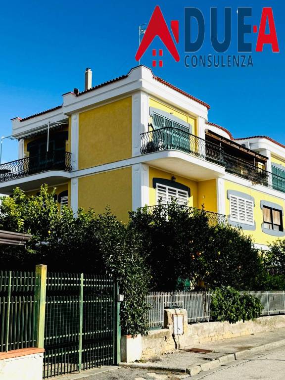 appartamento in vendita a Pozzuoli in zona Cuma