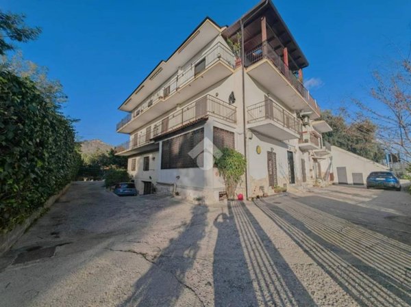 appartamento in vendita a Pozzuoli in zona Arco Felice