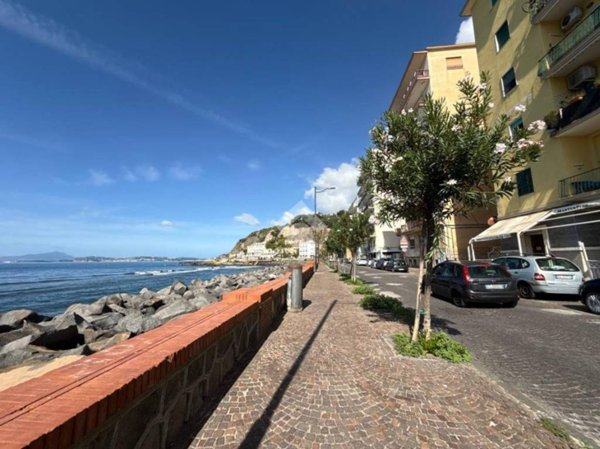 appartamento in vendita a Pozzuoli