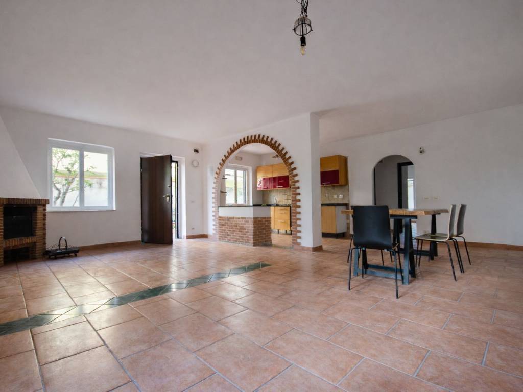 appartamento in vendita a Pozzuoli in zona Monterusciello