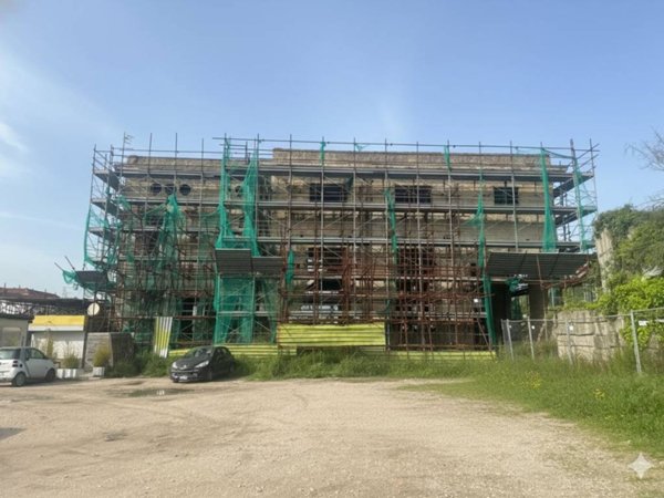 casa indipendente in vendita a Pozzuoli