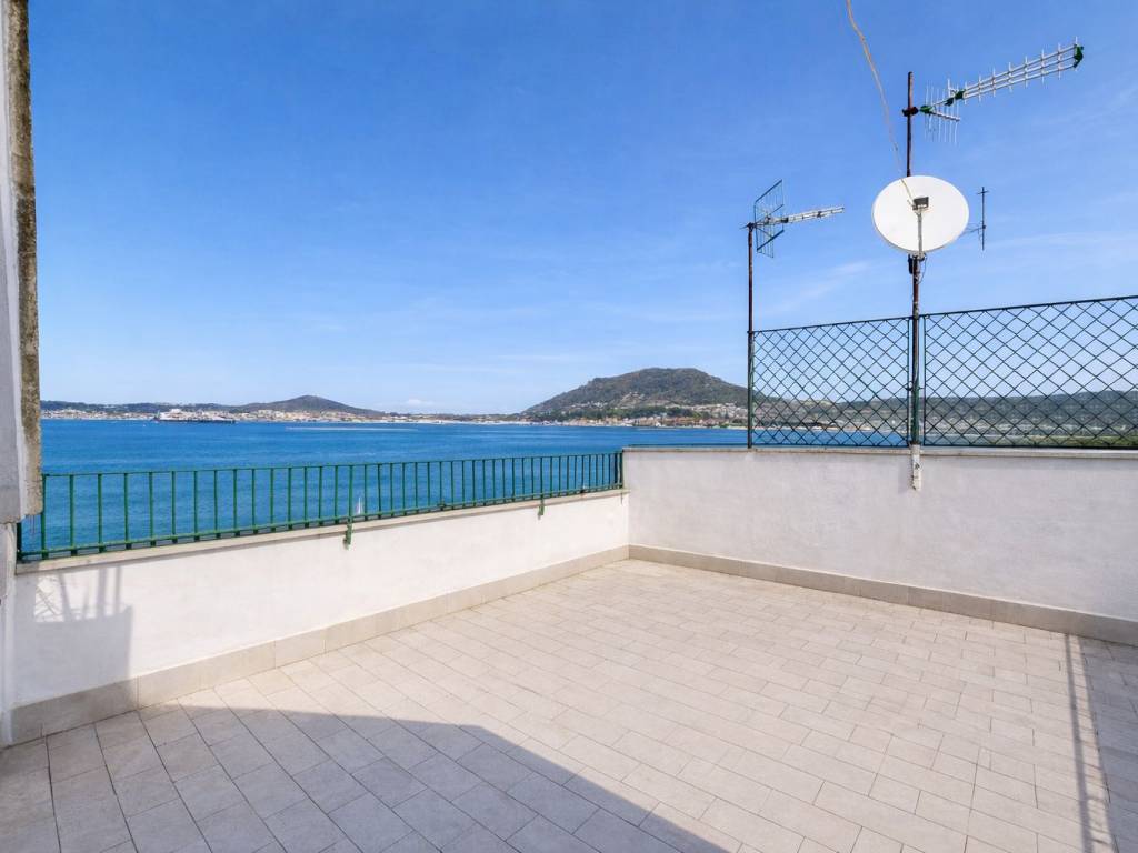 appartamento in vendita a Pozzuoli