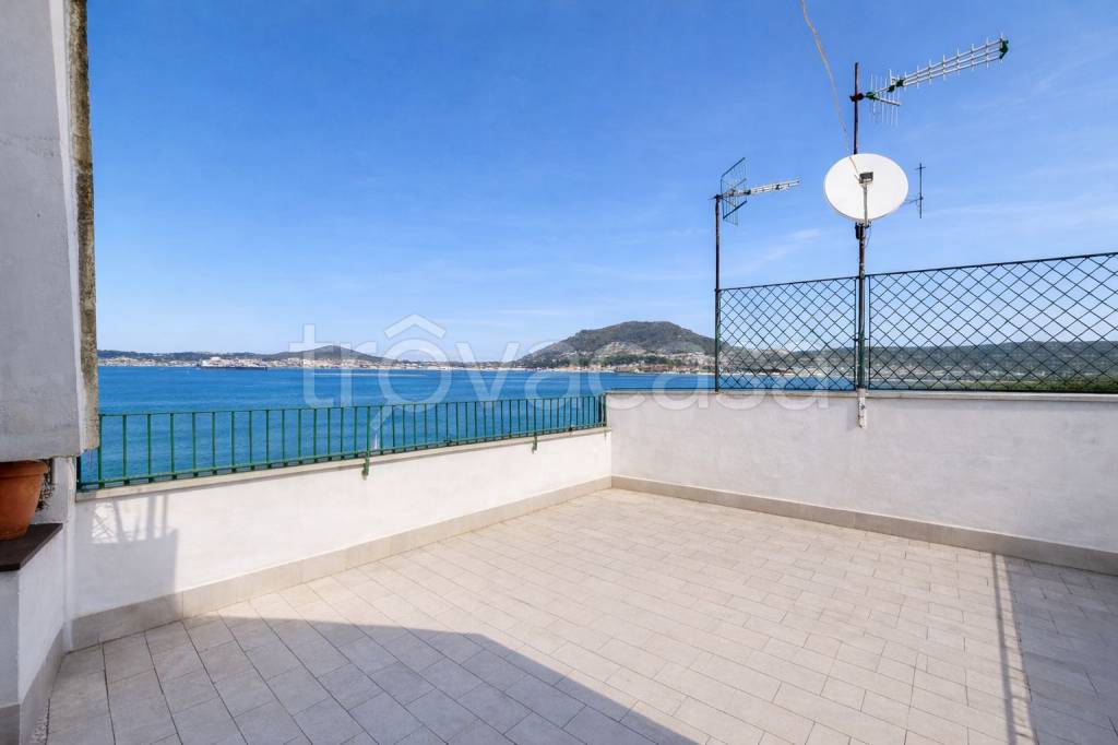 appartamento in vendita a Pozzuoli