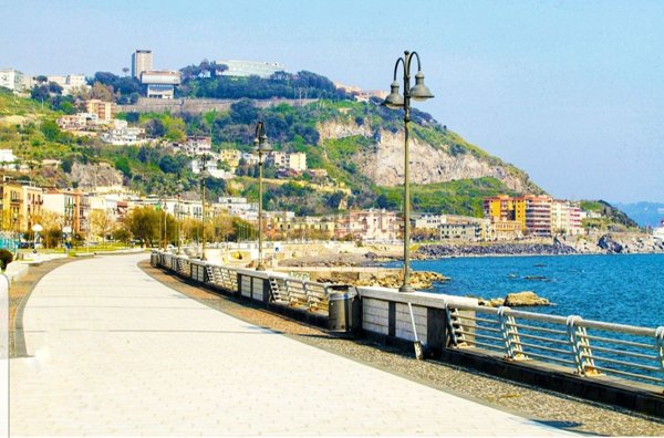 appartamento in vendita a Pozzuoli in zona Solfatara