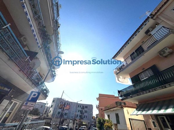 negozio in vendita a Pozzuoli in zona Arco Felice