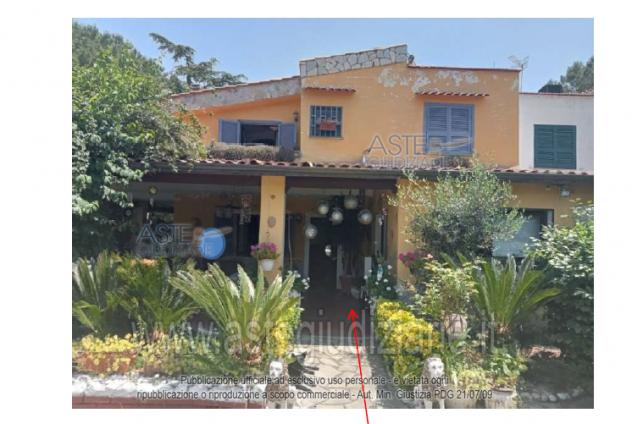 casa indipendente in vendita a Pozzuoli