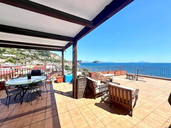 appartamento in vendita a Pozzuoli