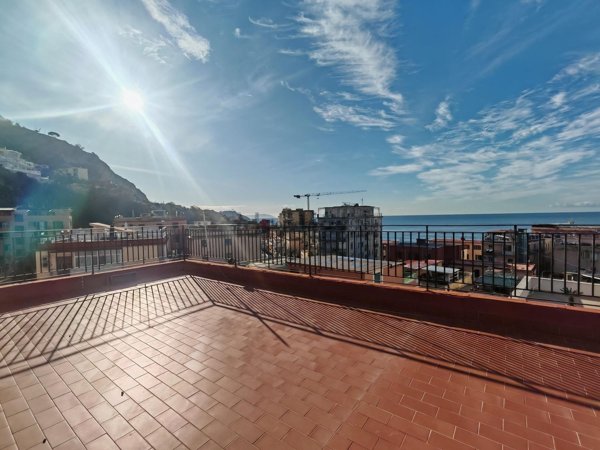 appartamento in vendita a Pozzuoli