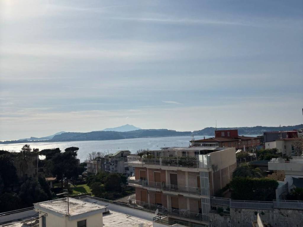 appartamento in vendita a Pozzuoli