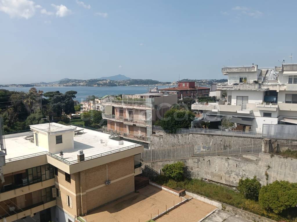 appartamento in vendita a Pozzuoli
