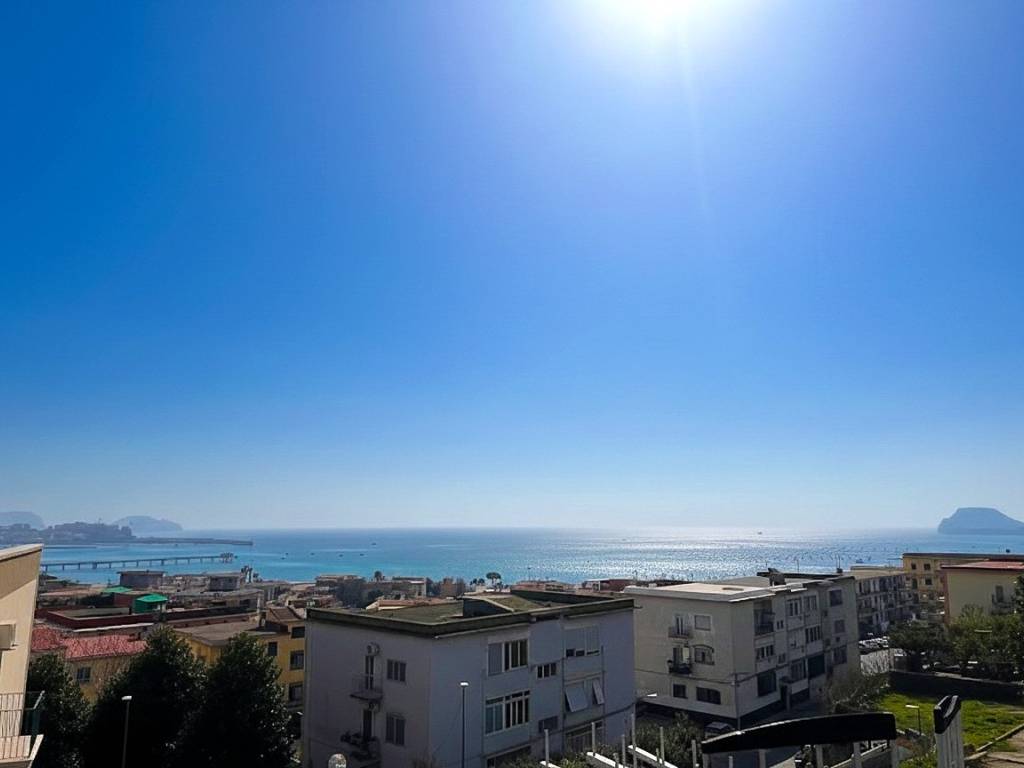 appartamento in vendita a Pozzuoli in zona Arco Felice