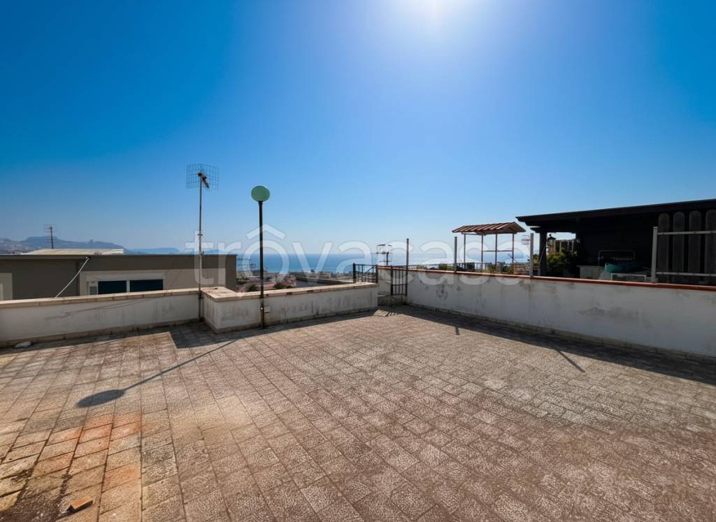 appartamento in vendita a Pozzuoli in zona Arco Felice