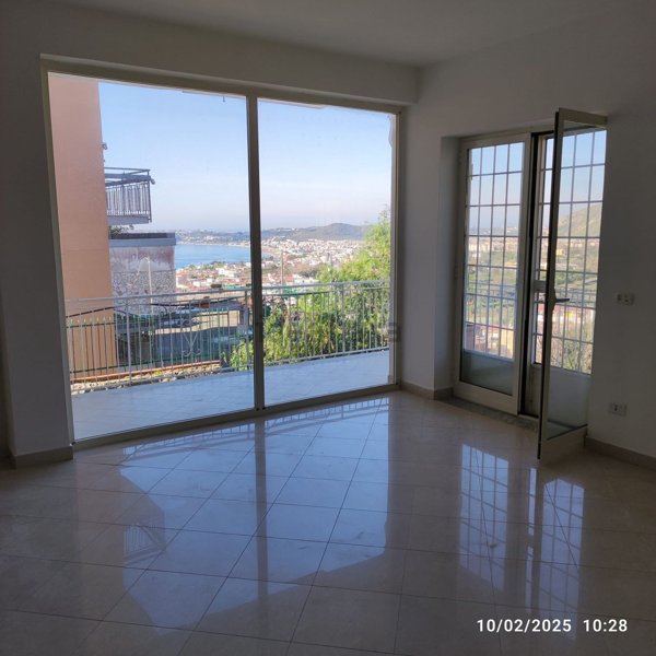 appartamento in vendita a Pozzuoli in zona Solfatara