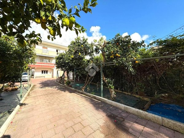 appartamento in vendita a Pozzuoli in zona Cuma