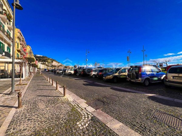 appartamento in vendita a Pozzuoli