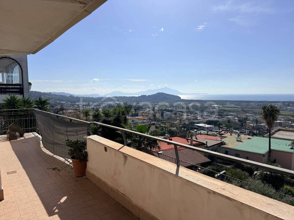 appartamento in vendita a Pozzuoli in zona Licola Lido