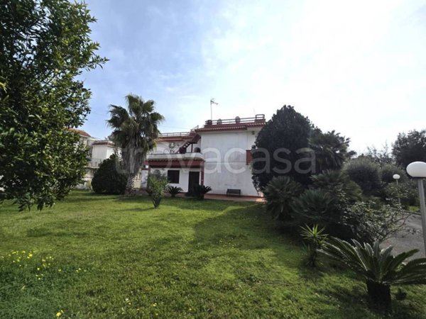 casa indipendente in vendita a Pozzuoli