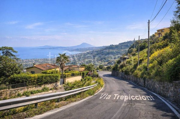 terreno agricolo in vendita a Pozzuoli in zona Monterusciello