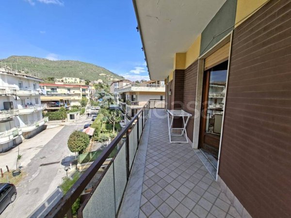 appartamento in vendita a Pozzuoli in zona Arco Felice