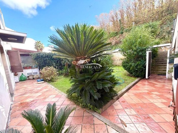 appartamento in vendita a Pozzuoli in zona Monterusciello