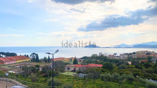 appartamento in vendita a Pozzuoli in zona Solfatara