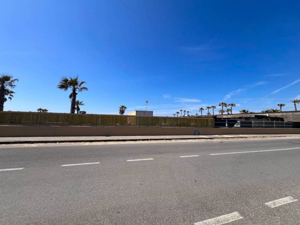 casa indipendente in vendita a Pozzuoli in zona Cuma