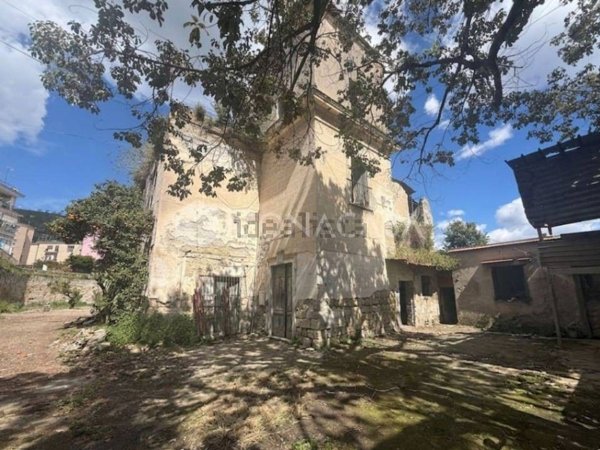 casale in vendita a Pozzuoli in zona Solfatara