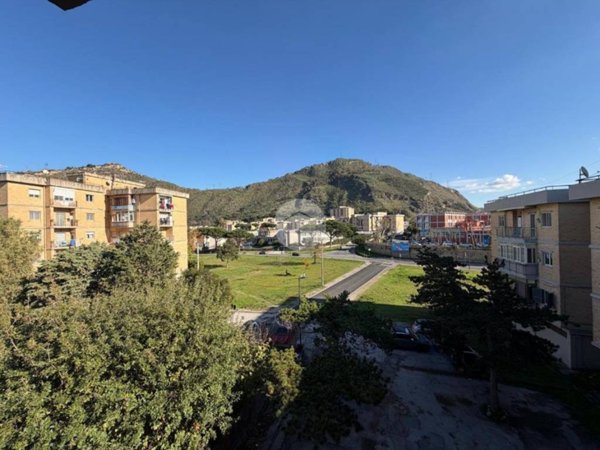 appartamento in vendita a Pozzuoli in zona Toiano