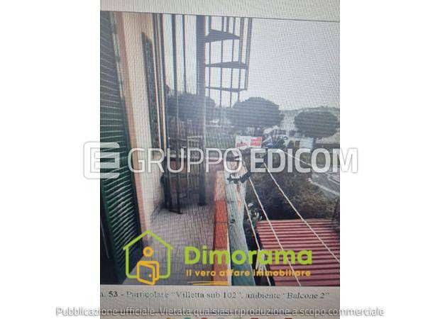 casa indipendente in vendita a Pozzuoli in zona Monterusciello