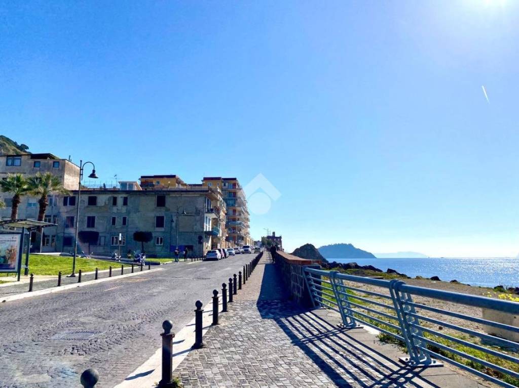 appartamento in vendita a Pozzuoli