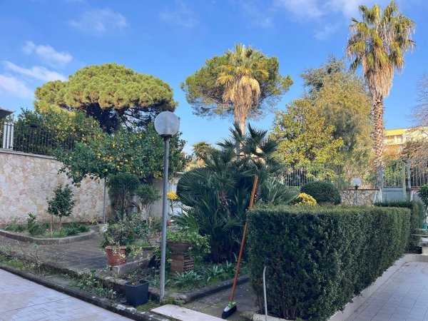 appartamento in vendita a Pozzuoli in zona Monterusciello