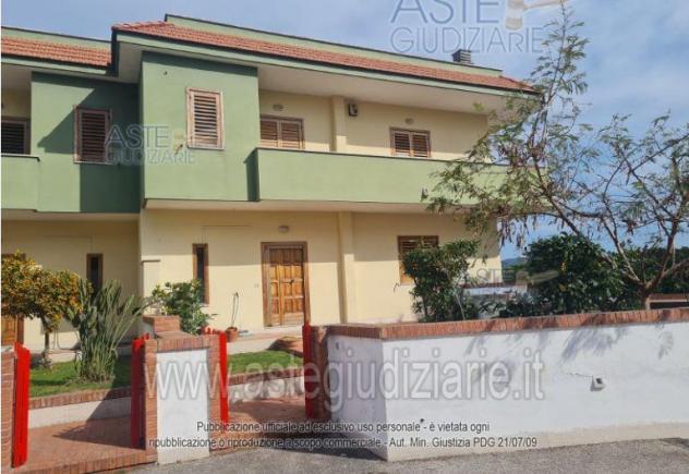 casa indipendente in vendita a Pozzuoli