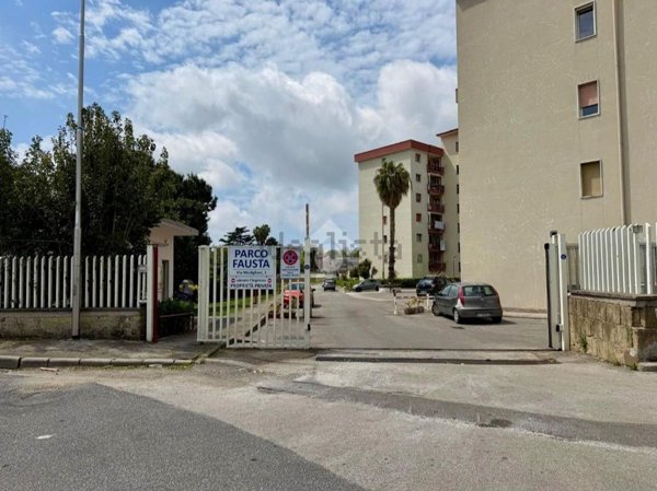 appartamento in vendita a Pozzuoli in zona Monterusciello