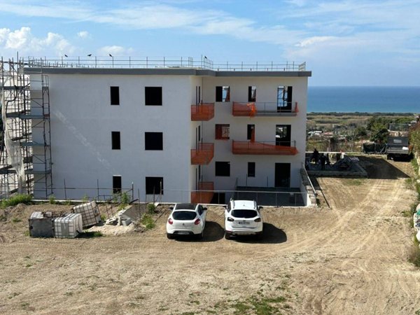 appartamento in vendita a Pozzuoli in zona Lucrino