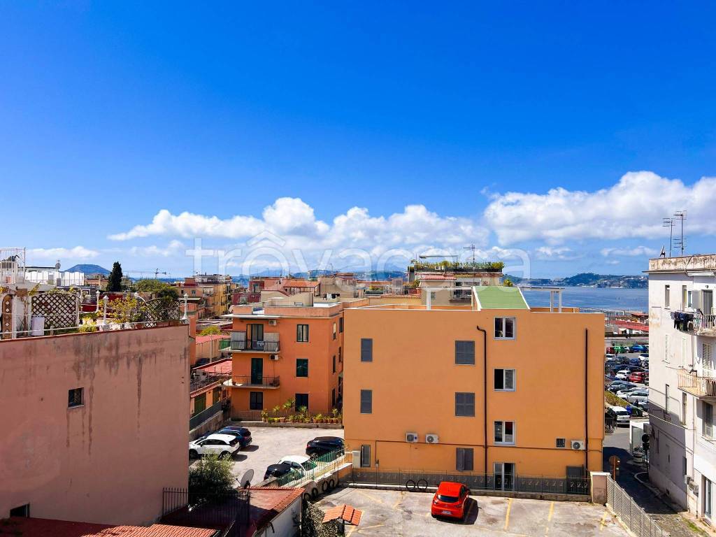 appartamento in vendita a Pozzuoli