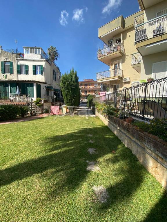 appartamento in vendita a Pozzuoli in zona Arco Felice